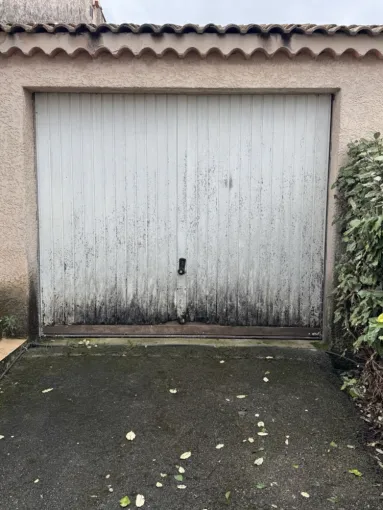 Changement d'une porte de garage, Trets, Ferreol Peinture