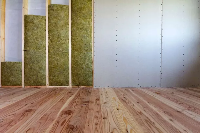 Plaquiste pour création d'une cloison pour séparer une grande pièce en deux dans une maison, Trets, Ferreol Peinture