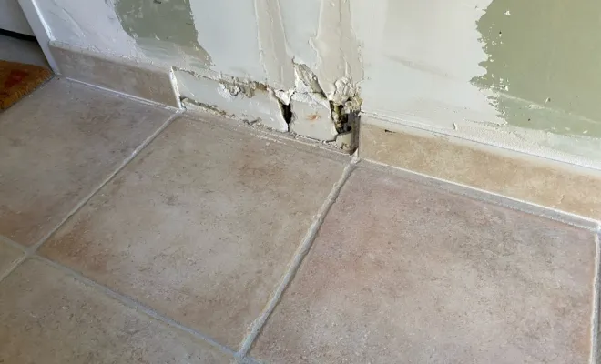 Rattrapage des plinthes, Ferréol Peinture