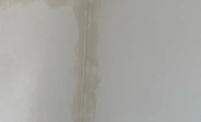 Pose de bandes sur les fissures, Ferréol Peinture