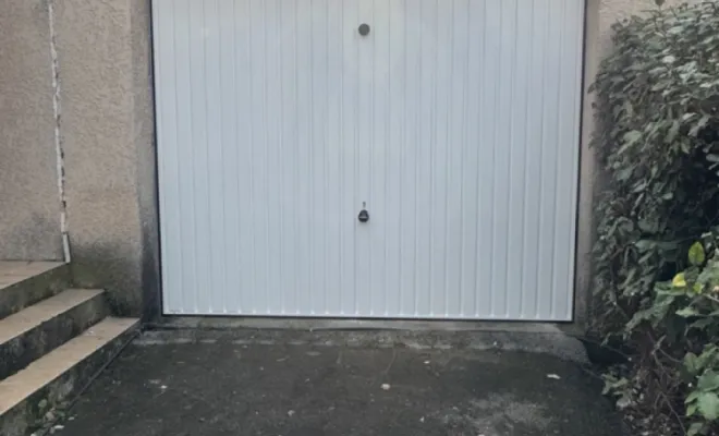 Changement d'une porte de garage, Trets, Ferreol Peinture