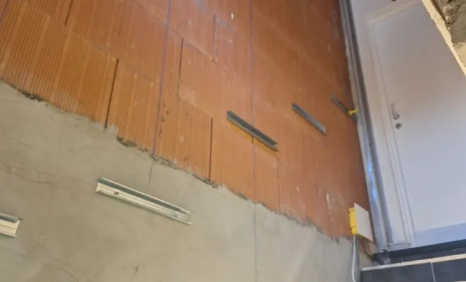 Création de cloisons et contre-cloisons pour un sanitaire et une cage d'escalier, Trets, Ferreol Peinture