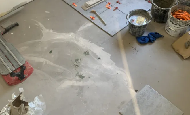 Démarrage de la pose du carrelage