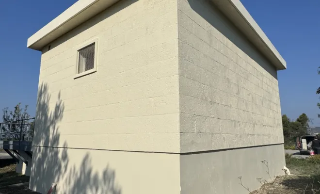 Rénovation de façade d'une station de la SCP à Berre-l'Étang , Trets, Ferreol Peinture