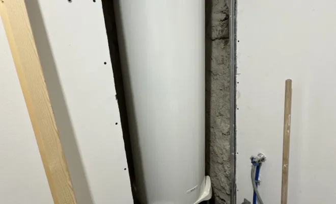 Création d'un accès à un chauffe-eau sur TRETS, Trets, Ferreol Peinture