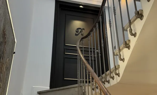 Création de lettrage porte, Trets, Ferreol Peinture